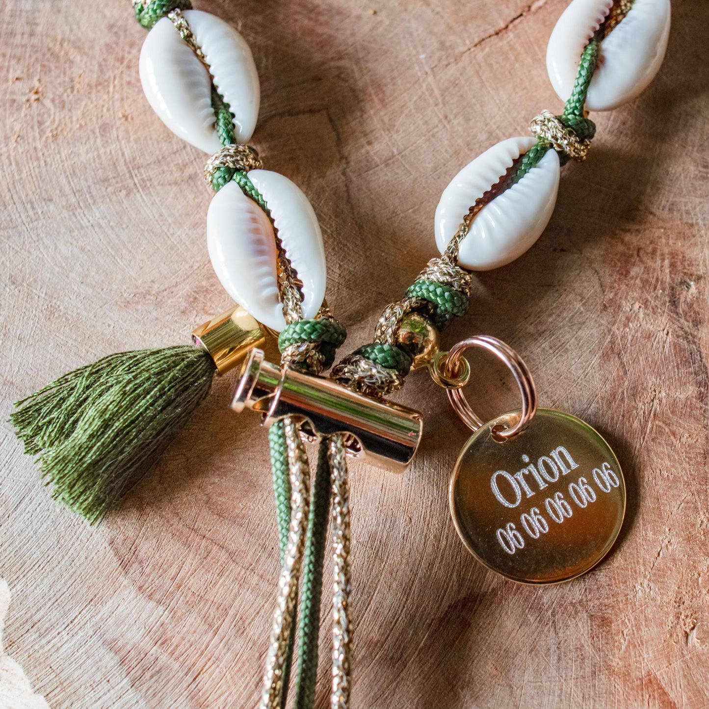 Collier pour chien porte médaille en coquillages "Santa Maria"