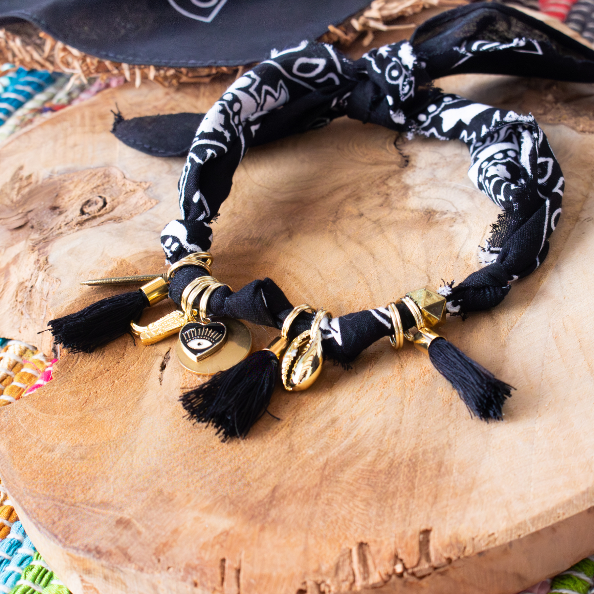 Collier pour chien style bandana bijoux porte-médaille Noir
