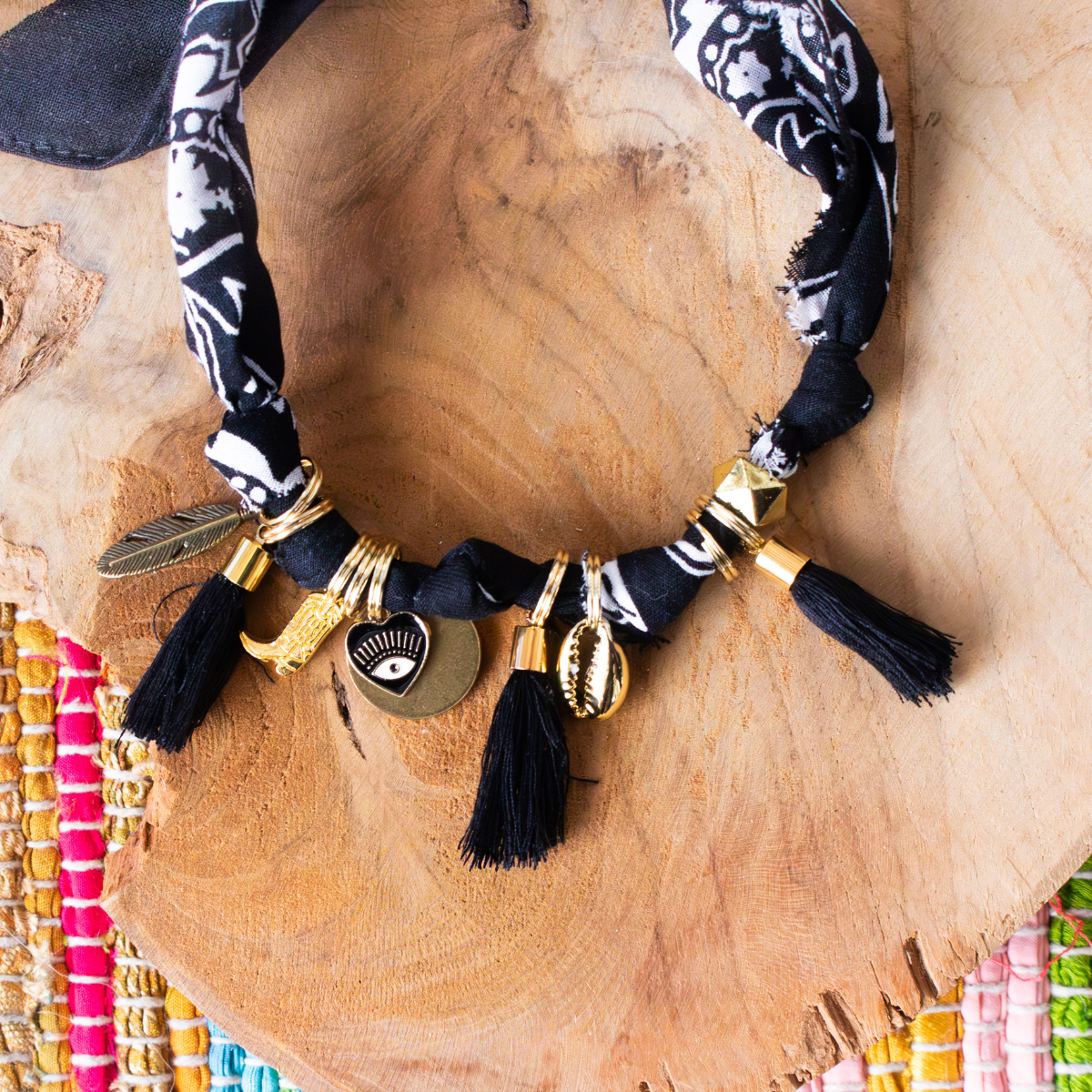 Collier pour chien style bandana bijoux porte-médaille Noir