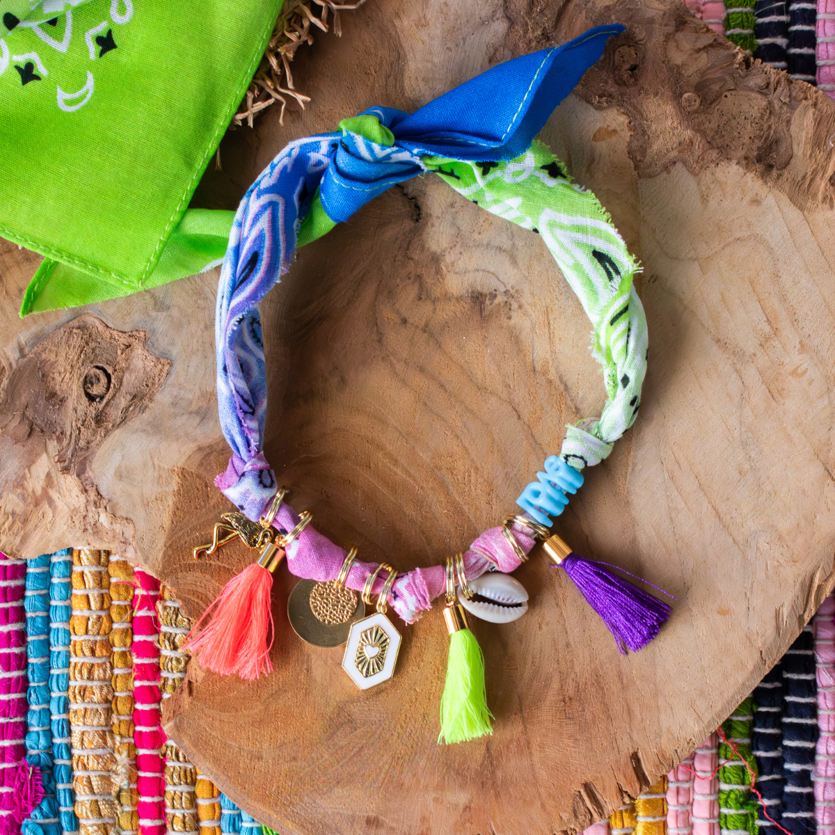 Collier pour chien style bandana bijoux porte-médaille Multicolore Rose