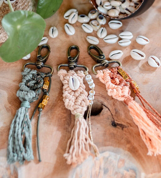 Porte-Clés en Macramé "Dog Mom" - Style Bohème