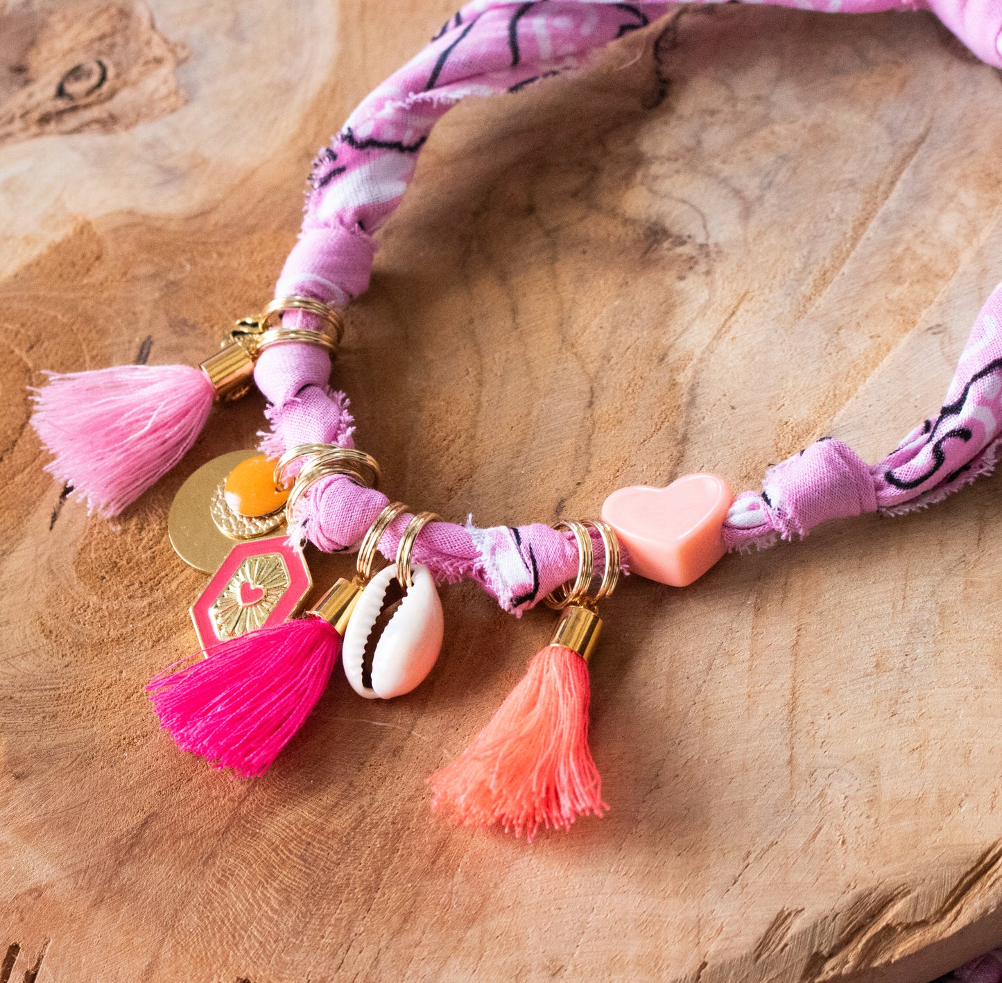 Collier pour chien style bandana bijoux porte-médaille Rose