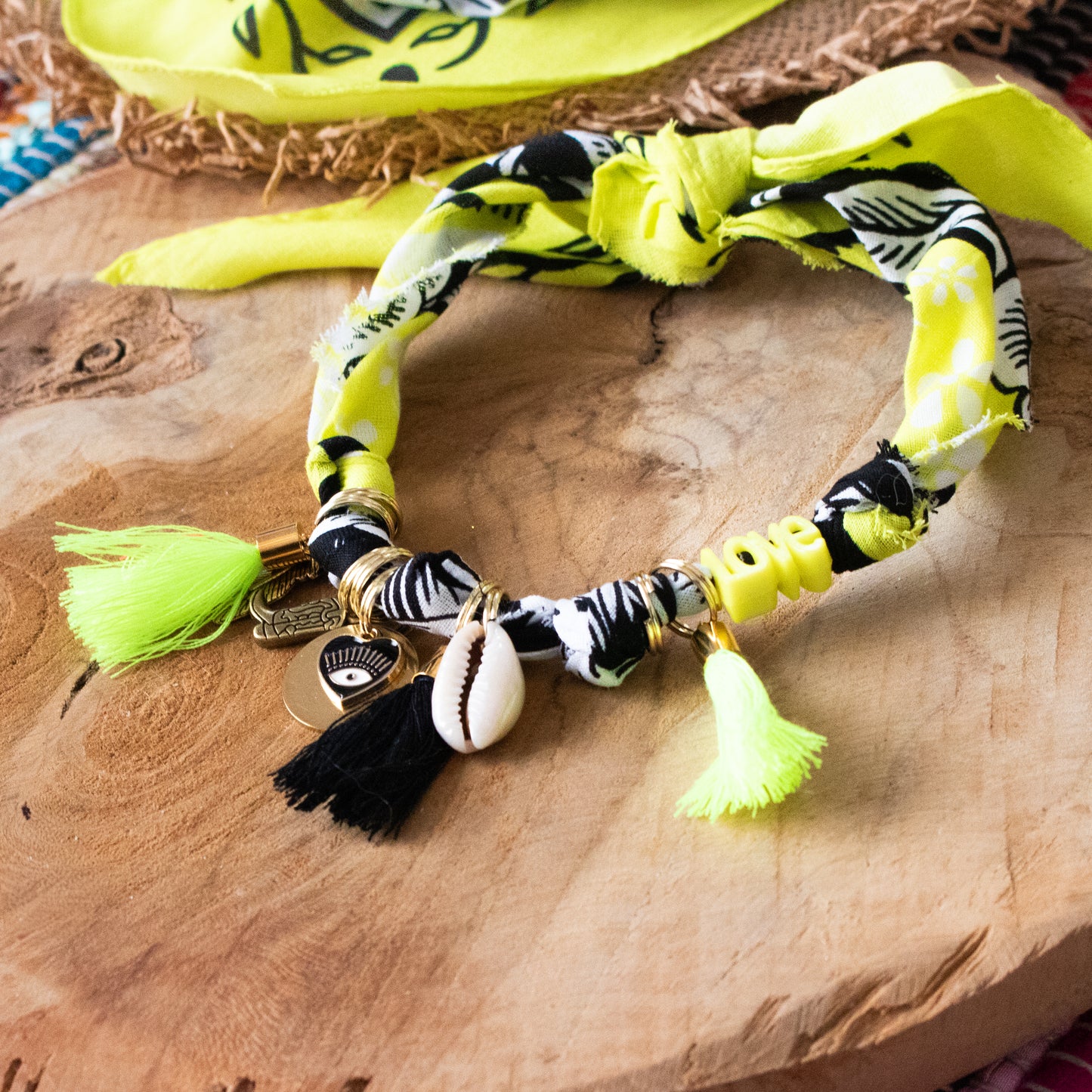 Collier pour chien style bandana bijoux porte-médaille Jaune