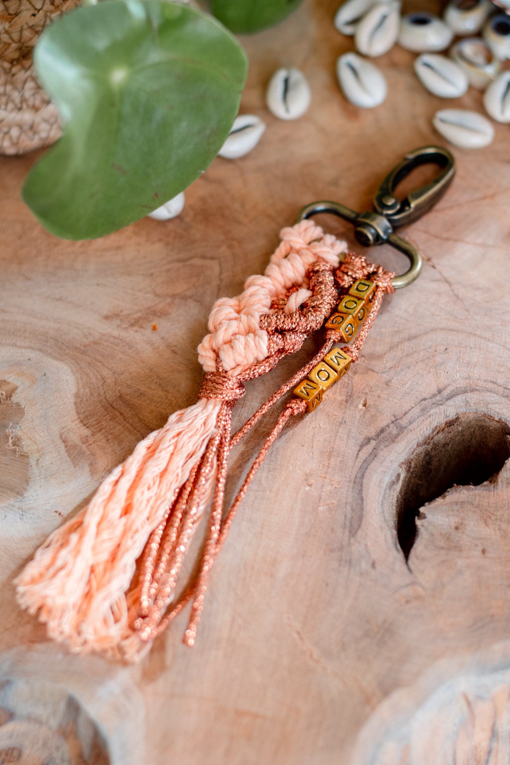 Porte-Clés en Macramé "Dog Mom" - Style Bohème