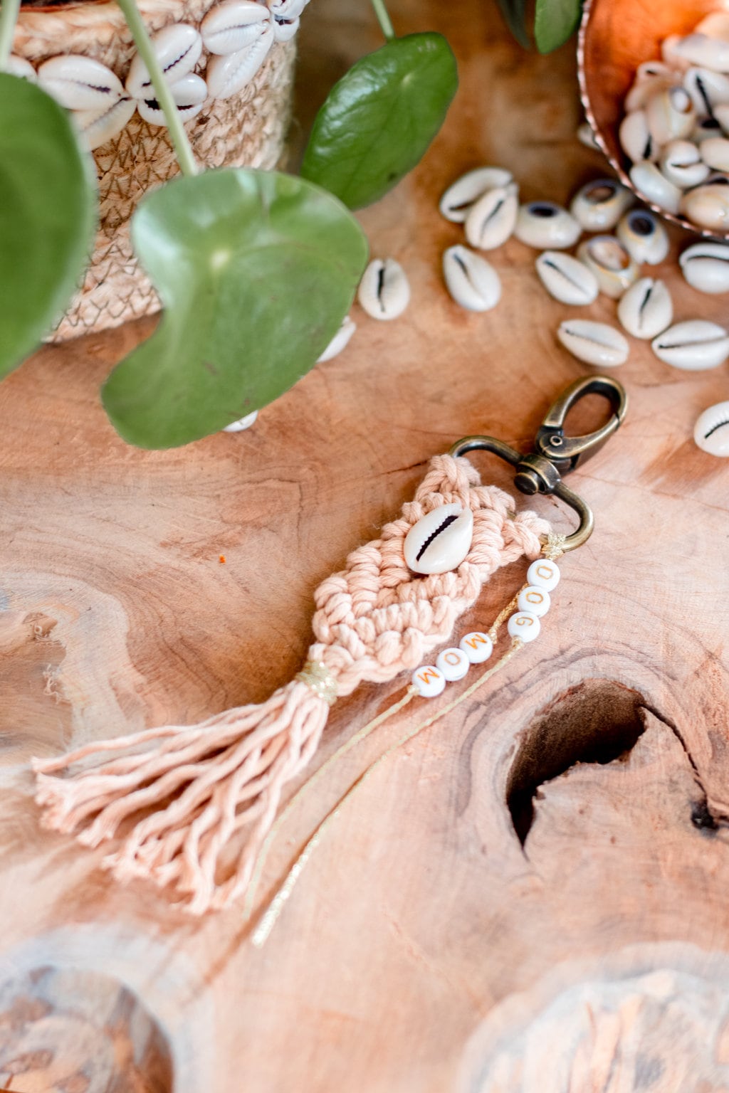 Porte-Clés en Macramé "Dog Mom" - Style Bohème