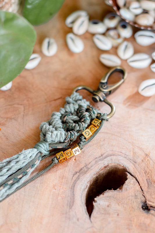 Porte-Clés en Macramé "Dog Mom" - Style Bohème
