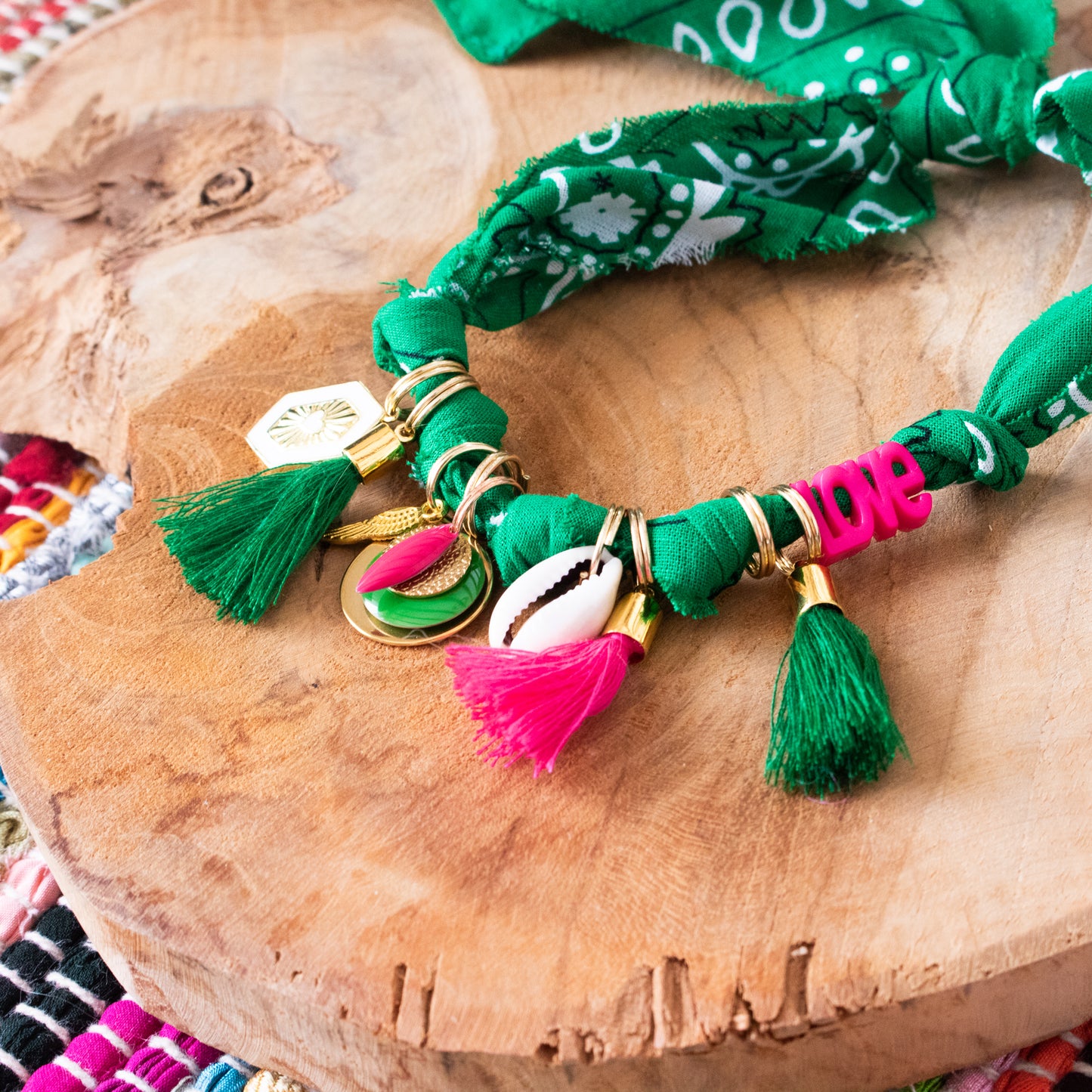 Collier pour chien style bandana bijoux porte-médaille Vert