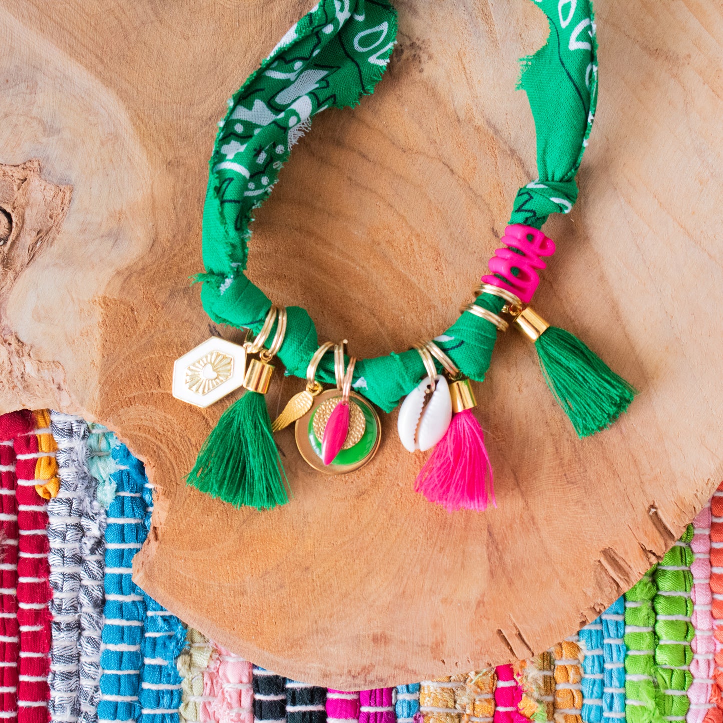 Collier pour chien style bandana bijoux porte-médaille Vert