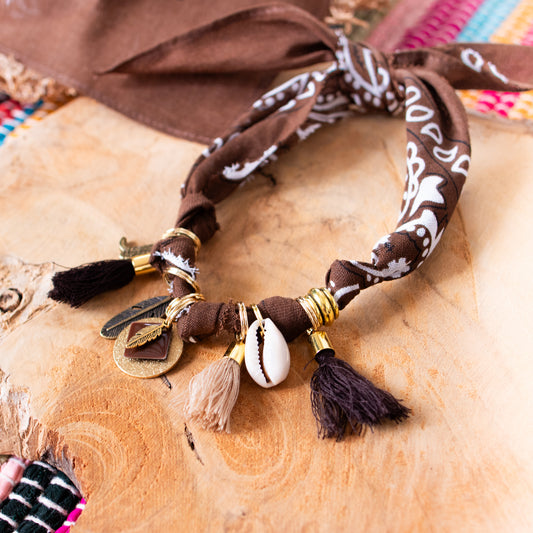 Collier pour chien style bandana bijoux porte-médaille Chocolat