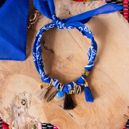 Collier pour chien style bandana bijoux porte-médaille Bleu Outremer