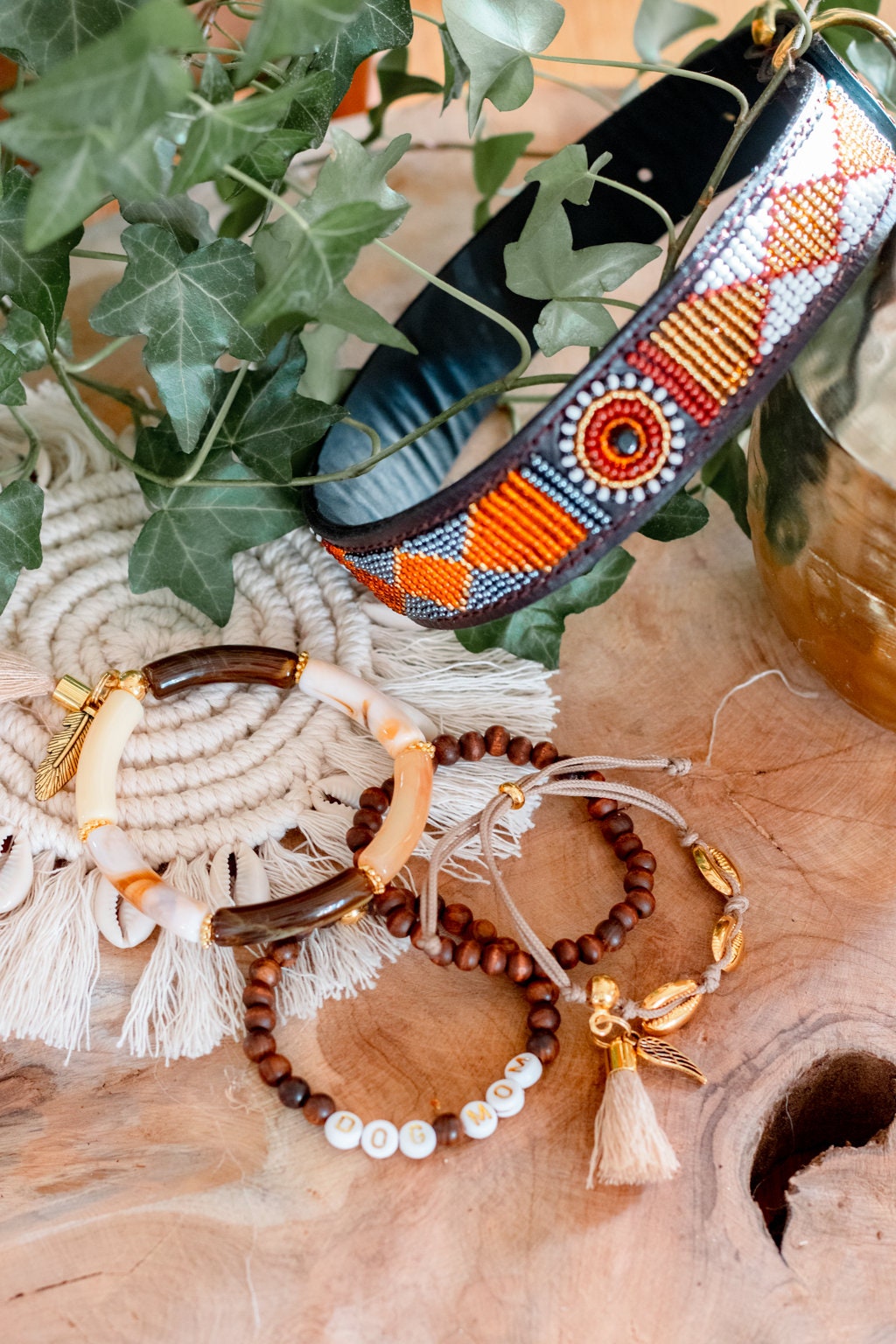 Bracelets manchette Dog Mom "Emnambithi" marron